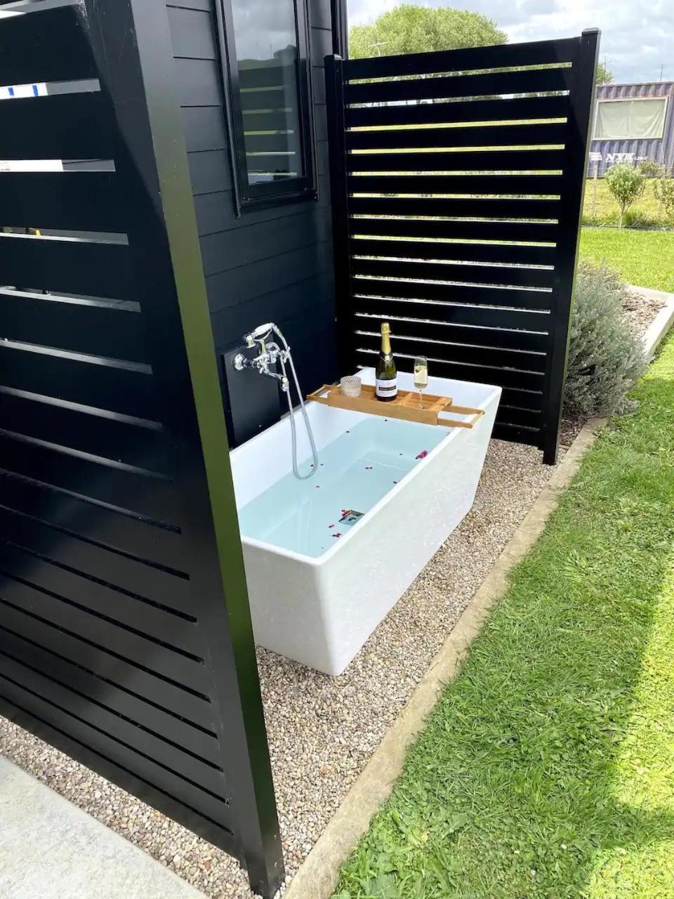 Soul Sanctuary, With Outdoor Bath Villa Raglan Luaran gambar